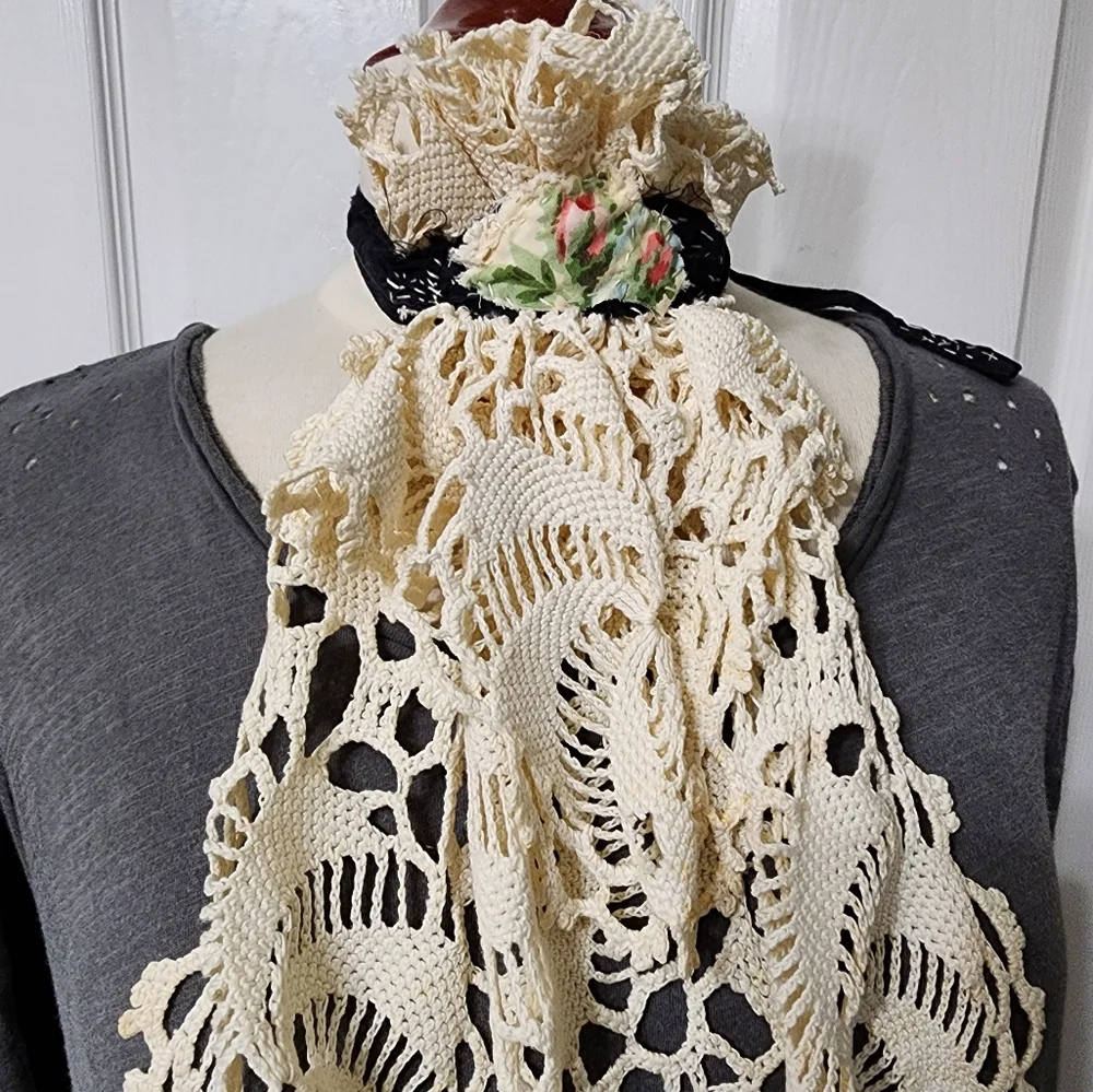 JABOT OOAK MOSSIE ANNA ARTISAN DESIGN NWT - Picture 5 of 12
